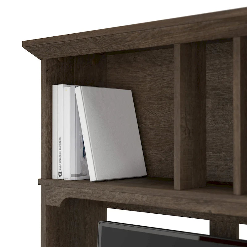 Petit bureau d'ordinateur avec étagère de rangement sur le dessus
