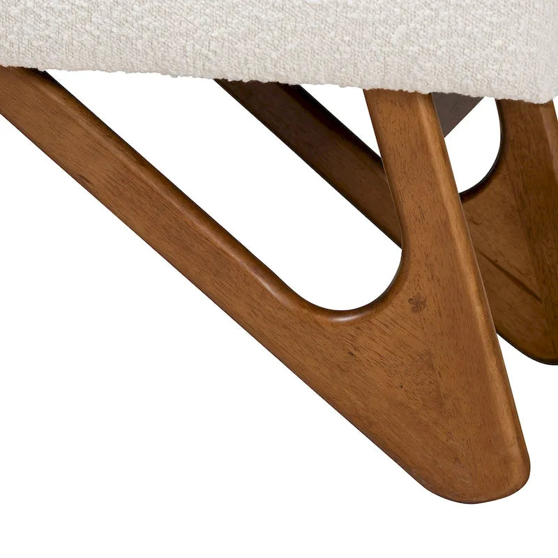 Banc Rika Japandi en tissu bouclé crème et bois de noyer marron