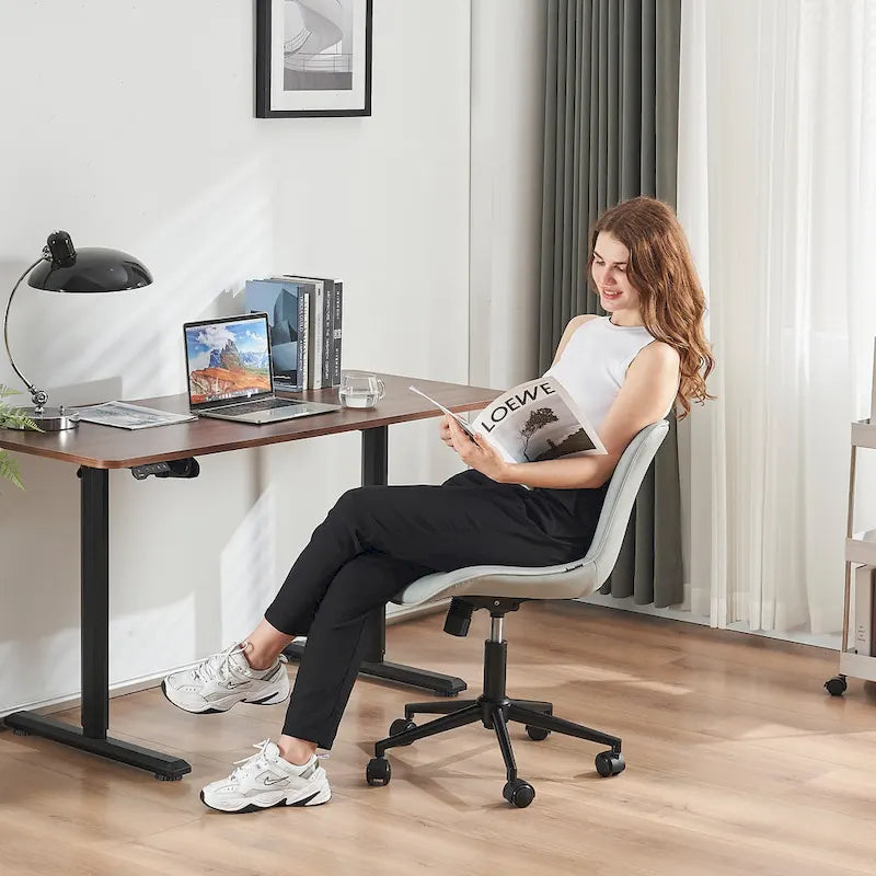 Chaise de bureau ergonomique sans accoudoirs avec roulettes
